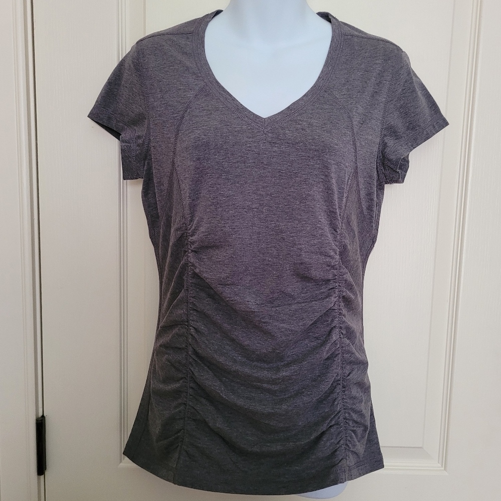 Tek Gear Gray Athletic Top with Ruching Detail, Sz M, EUC